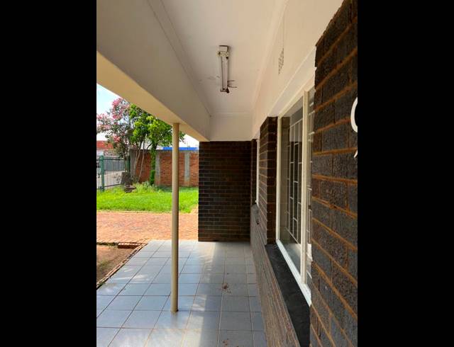 3 BEDROOM HOUSE FOR SALE IN EAST LYNNE